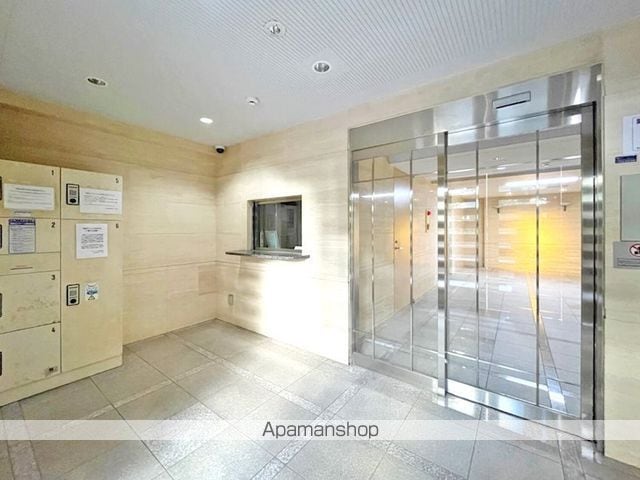 メインステージ南麻布の玄関写真
