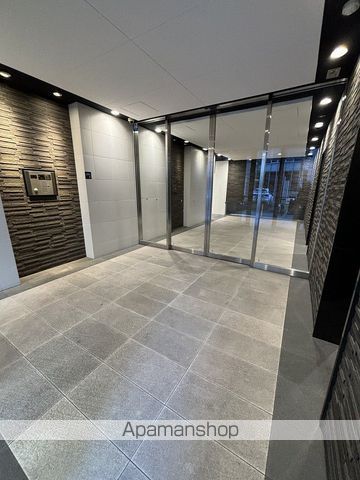 URBANEXDOJIMAの玄関写真
