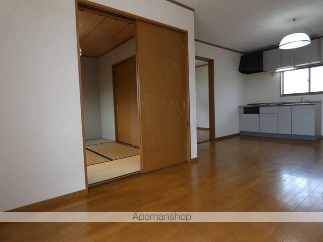 袋井市 2階建 築30年の内装写真