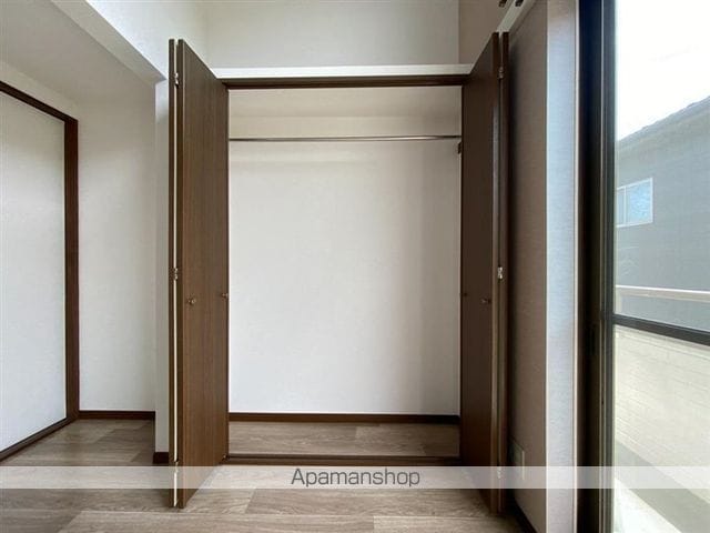 アーバン栗生の内装写真