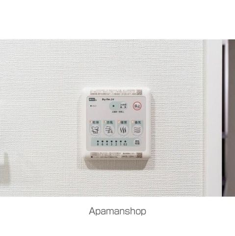 コンフォリア・リヴ板橋の内装写真