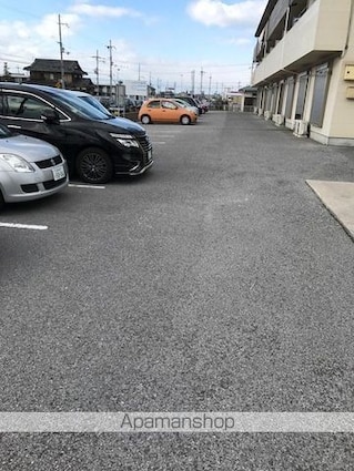 ローズ[1K/29.81m2]の駐車場2