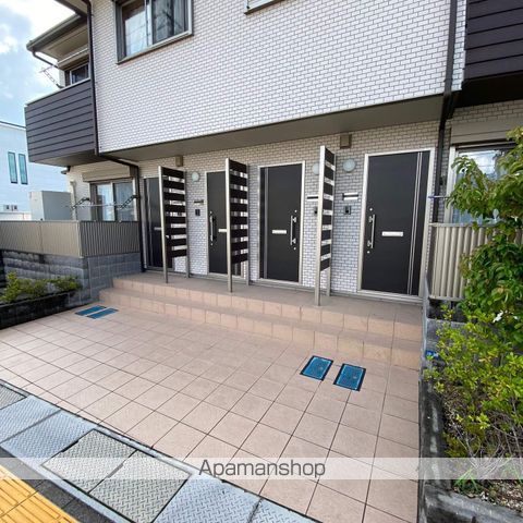 PLAISIR堅田A棟の玄関写真