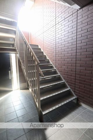 トリア テュラーのその他写真