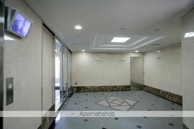 グリフィン武蔵中原・スクエアコートの玄関写真