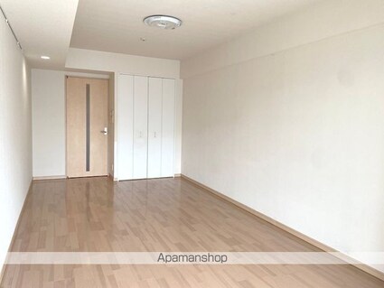 東京都中野区弥生町５丁目[1K/30.15m2]のリビング・居間