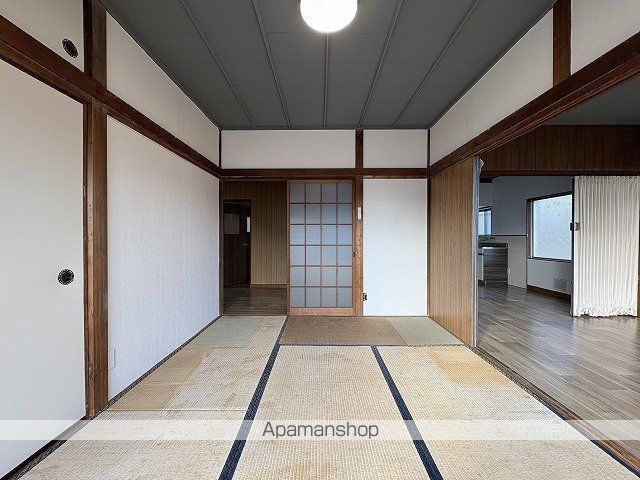 可部6丁目戸建ての内装写真