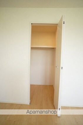 サンムーン　ゴールドスターＬＶ[2LDK/58.21m2]の収納