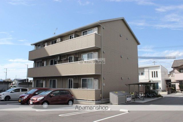 キャルル A棟の外観写真