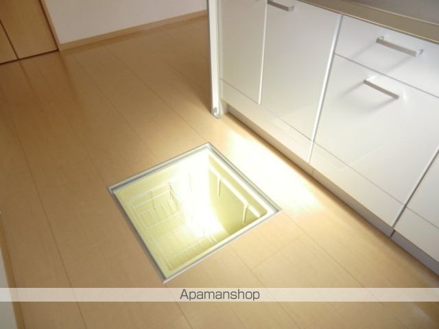 リビングタウン愛野南 Cの内装写真
