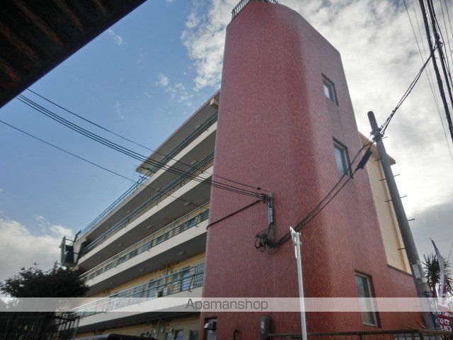 芳栄ハイツの外観写真