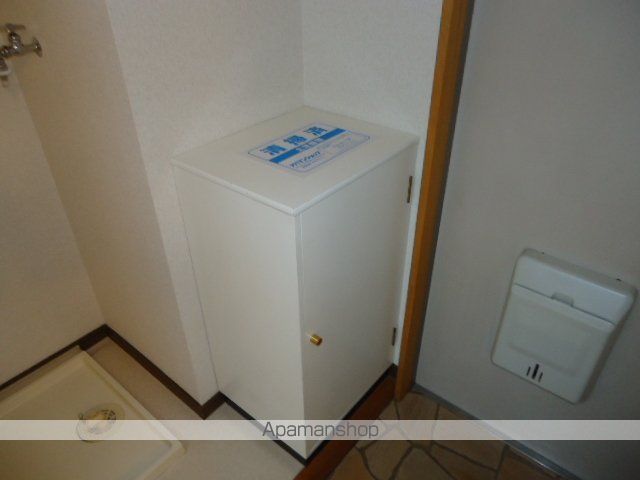 サープラス庄山IIの内装写真