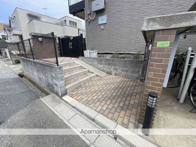 レオパレスクリンゲルバウムの玄関写真