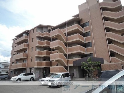 ロイヤル・ヴィラ[3LDK/67.35m2]の外観3