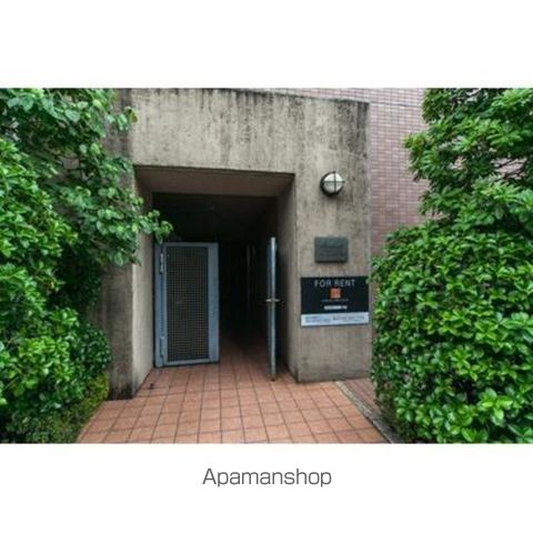 ボヌール麻布十番の玄関写真