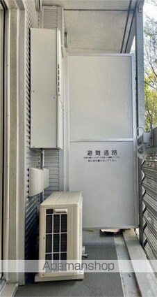 ＺＯＯＭ都庁前[1K/30.78m2]のバルコニー