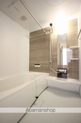 エスターテ柊　Ⅱ[2LDK/66.14m2]のバス