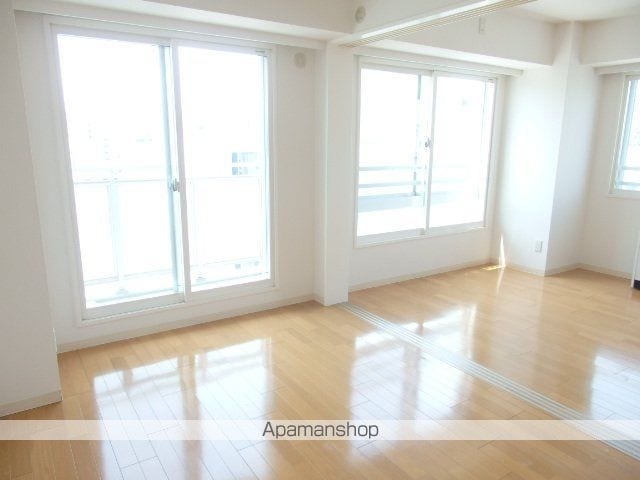 UURコート札幌南三条プレミアタワーの内装写真