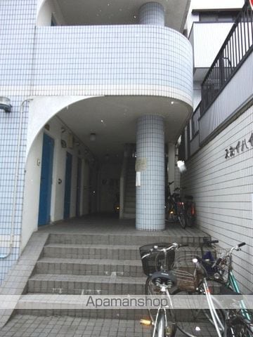 スカイハイム花園の玄関写真