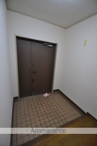 箕面市 5階建 築38年の内装写真
