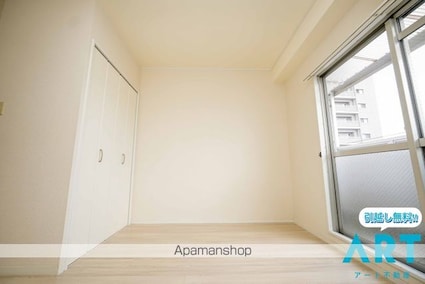 アルト雄郡　東棟[1R/22.9m2]のリビング・居間