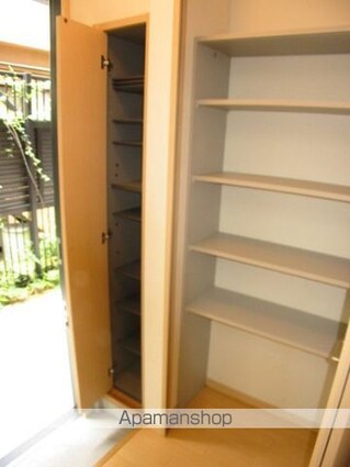 ＯＡＫ　ＳＨＩＭＯＫＩＴＡＺＡＷＡ（オーク下北沢）[1K/23m2]の収納