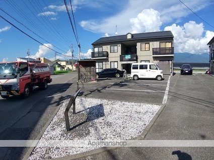 ディアス高松[1LDK/43.54m2]の駐車場