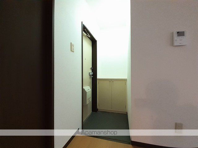 アパルトマン中央の内装写真