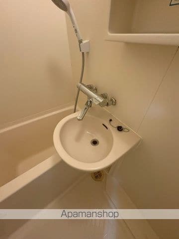 メゾン紀三井寺Iの内装写真