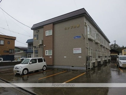 ロンブル館[1K/26.45m2]の外観3