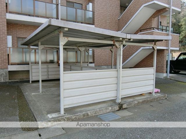 サン梅ノ木沢B棟の玄関写真