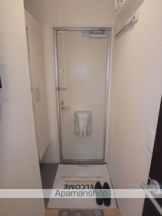 ケレス[1R/27.77m2]の玄関