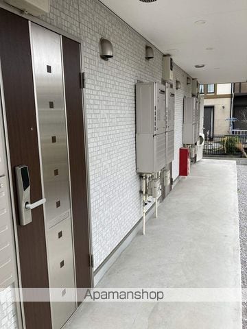 アジュール湘南の玄関写真