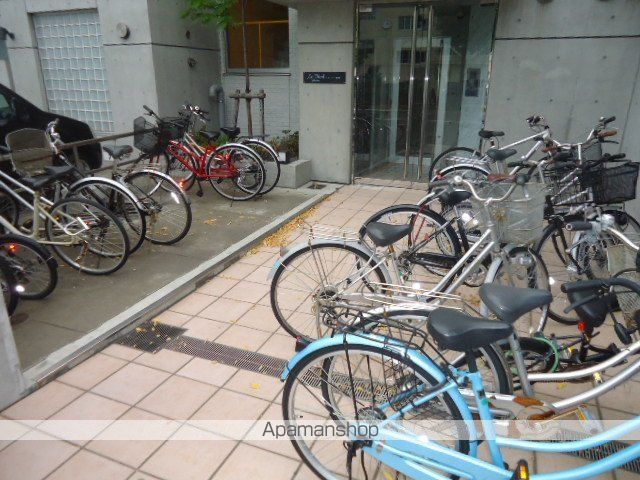 ル・ノール学園前の玄関写真