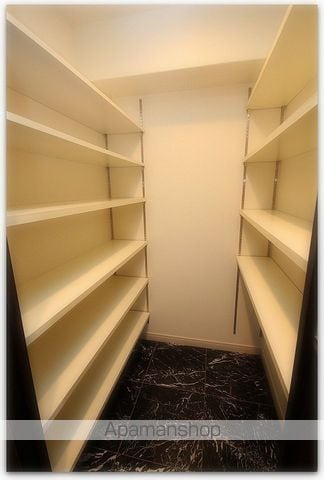 カスタリア堺筋本町の内装写真