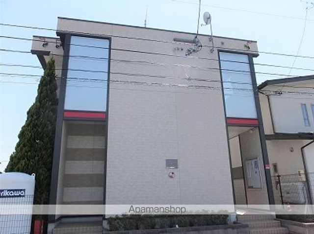 レオパレスパーシヴァルの玄関写真