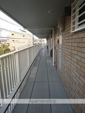 グランドスワード寺町の玄関写真