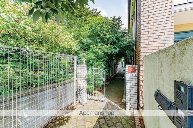 JLBグランエクリュ久我山の玄関写真