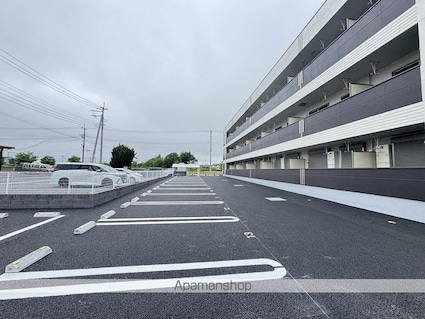 ブロッサム[1LDK/40.8m2]の駐車場