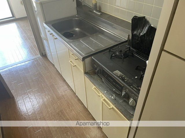 リバーパレス牛田新町の内装写真