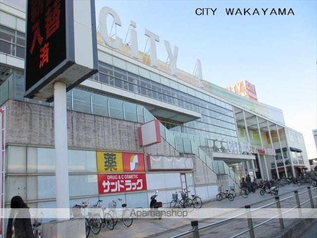 Ｄ－ｒｏｏｍ山口　Ａ棟[駐車場]の周辺4