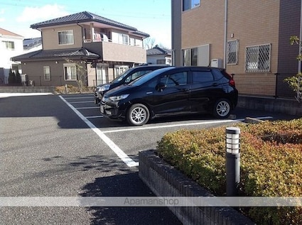 レオパレスイーグルⅥ[1K/26.08m2]の駐車場