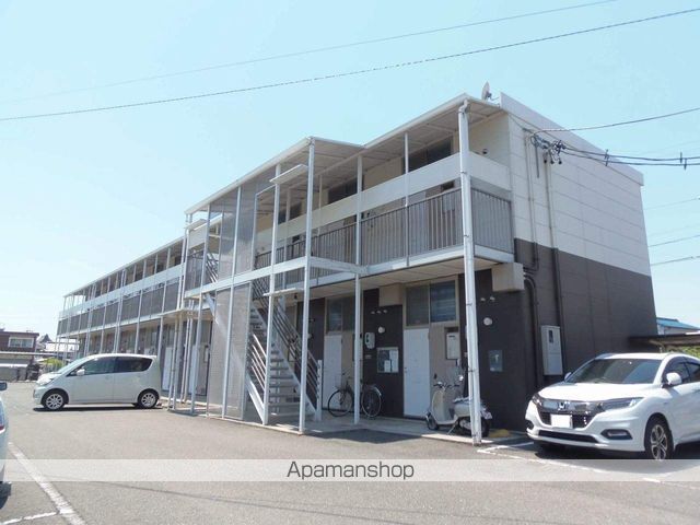 レオパレス大垣IIの玄関写真
