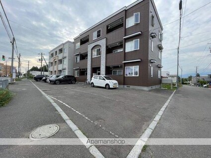 アルフィーネ柳町[2LDK/55.17m2]の駐車場1