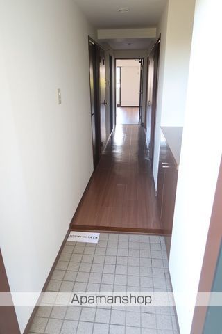ブルッシュ フィールドの内装写真