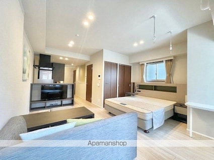 ロイジェントパークス四ツ谷[1R/40.68m2]のリビング・居間2