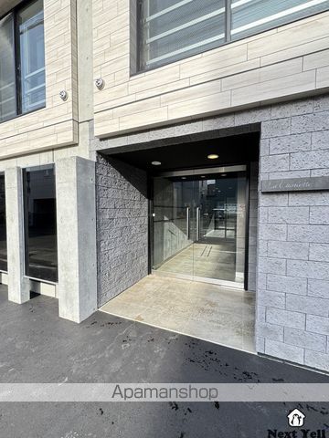 ラ・シュエット南郷通9丁目の玄関写真