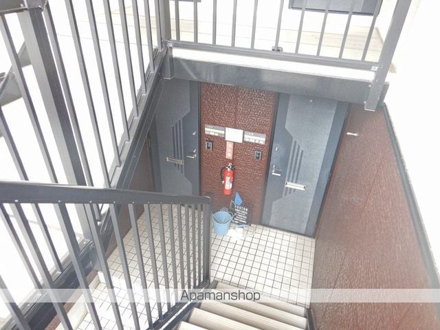 コートルミエール A棟の玄関写真