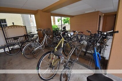 ヴィアーレ堤[1R/29.7m2]のロビー1