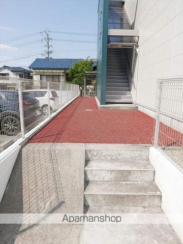 ESPERANZAの玄関写真